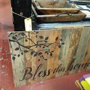 Meet your Posher, Connie